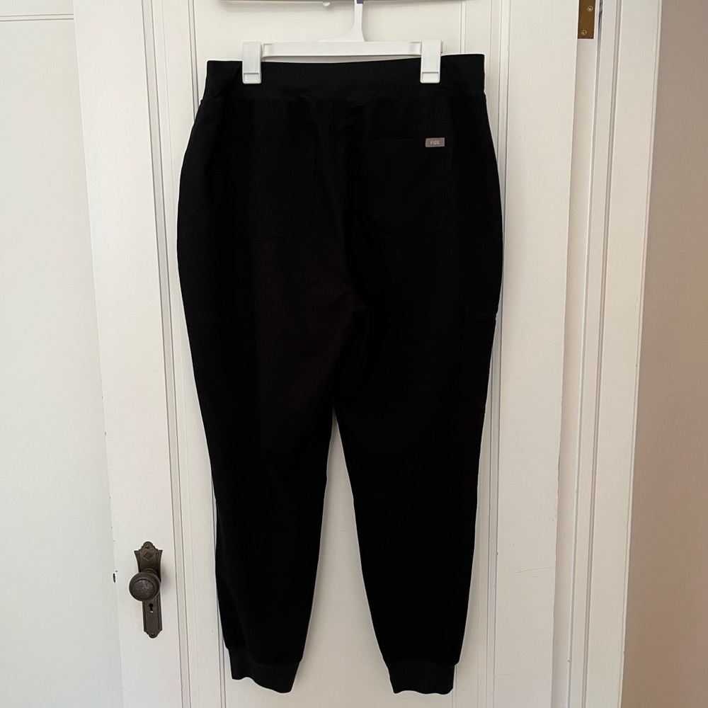 Figs black joggers XL